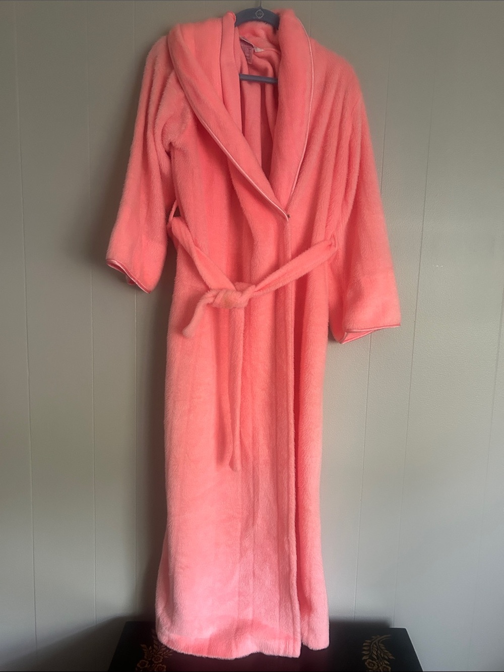 Vintage Barbie pink fuzzy Evelyn Pearson bathrobe